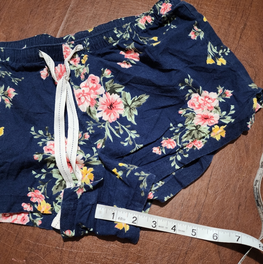 Old Navy Blue and Pink Shorts with Floral Design - Picture 2 of 7